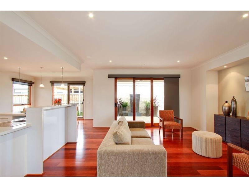 1 Hammersmith Circuit, Traralgon VIC 3844