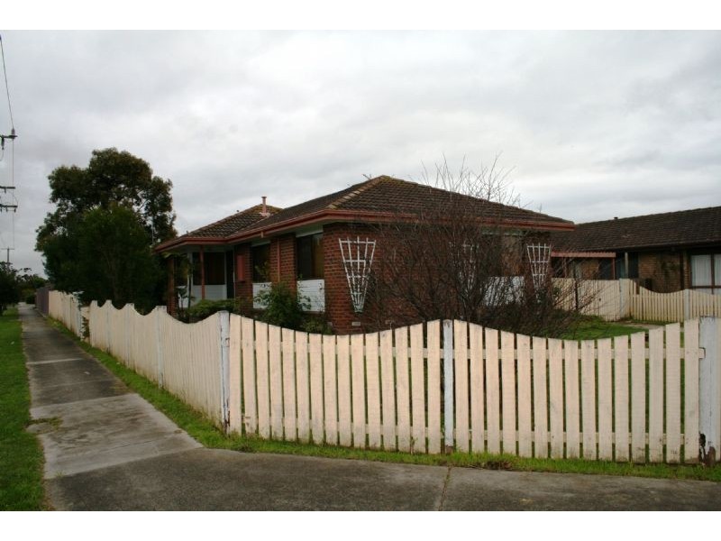 15 Churinga Drive, Churchill VIC 3842