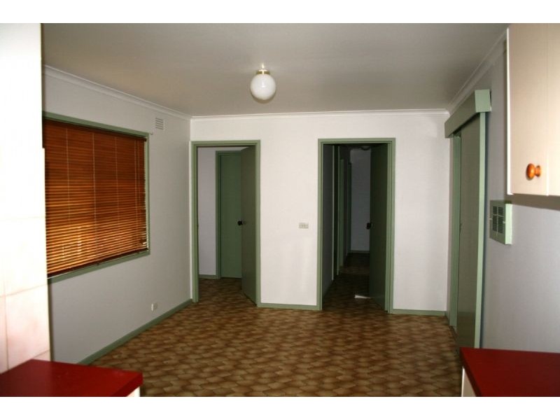 15 Churinga Drive, Churchill VIC 3842