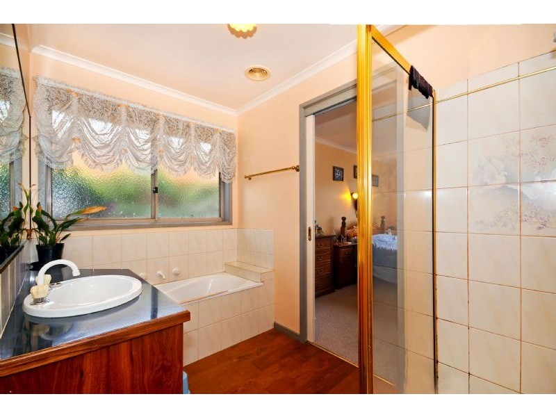 15 Blackwood Place, Traralgon VIC 3844