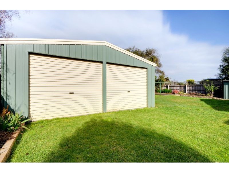 15 Blackwood Place, Traralgon VIC 3844