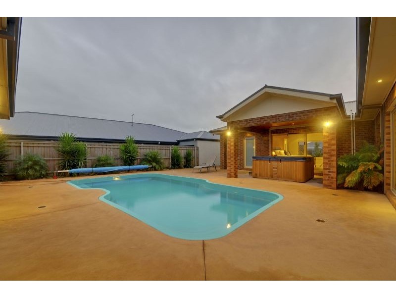 17 Palmgate Terrace, Traralgon VIC 3844