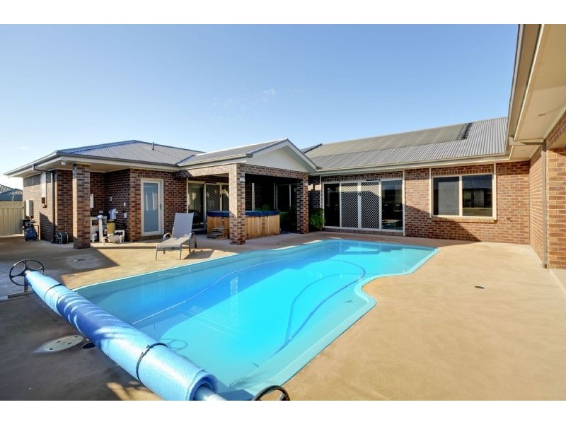 17 Palmgate Terrace, Traralgon VIC 3844