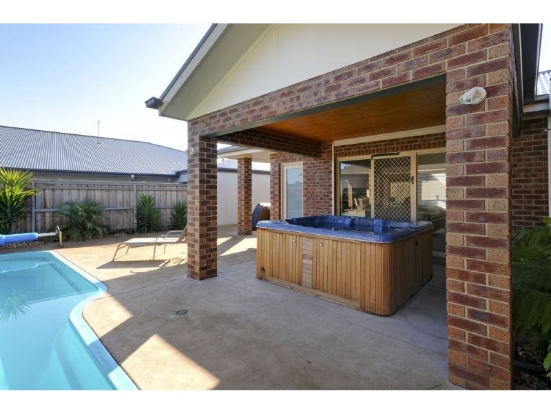 17 Palmgate Terrace, Traralgon VIC 3844