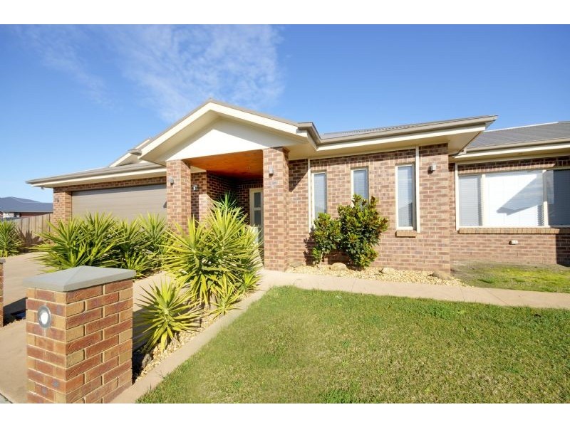 17 Palmgate Terrace, Traralgon VIC 3844