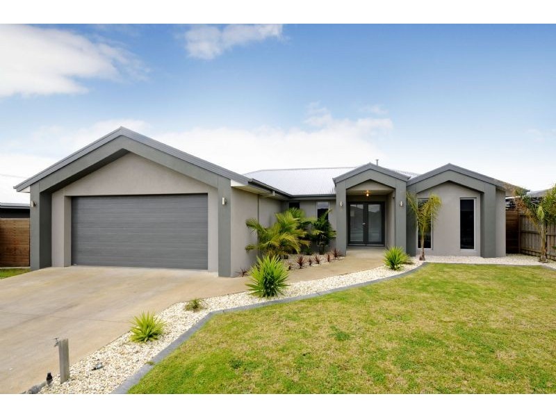 5 Monaghan Close, Traralgon VIC 3844