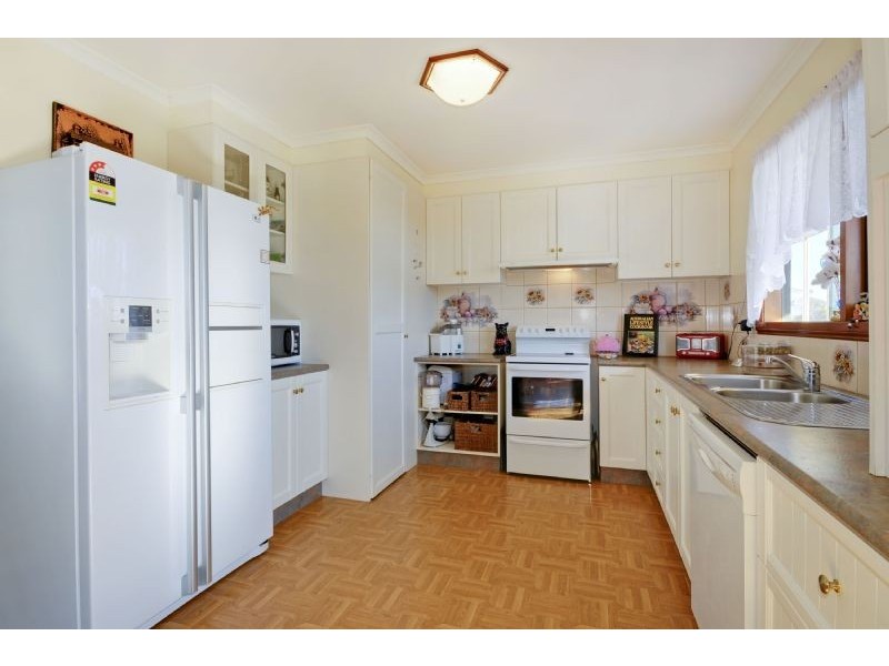 24 Mountview Court, Hazelwood North VIC 3840