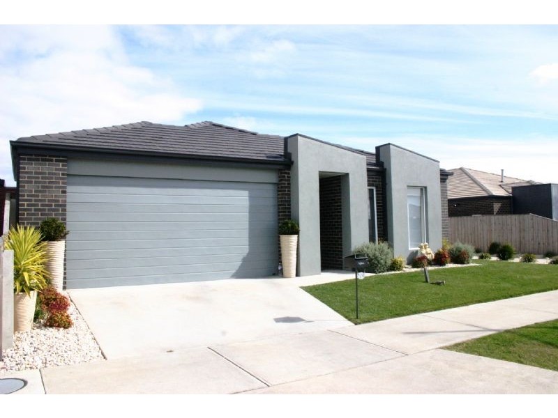 Unit 1/9 Stonehaven Drive, Traralgon VIC 3844