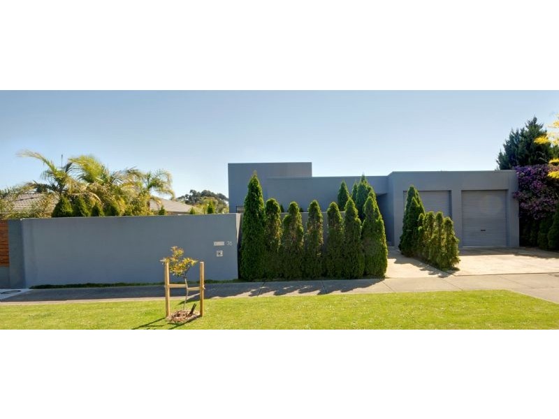 35 Swallow Grove, Traralgon VIC 3844