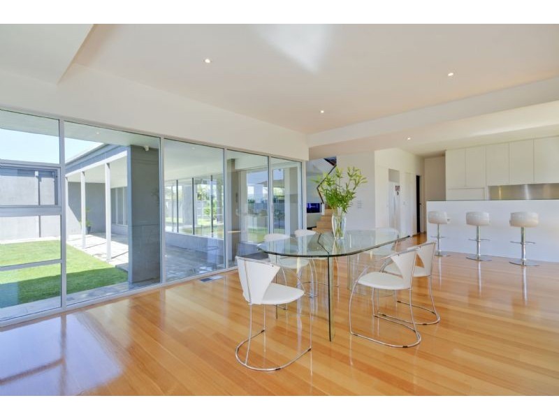 35 Swallow Grove, Traralgon VIC 3844