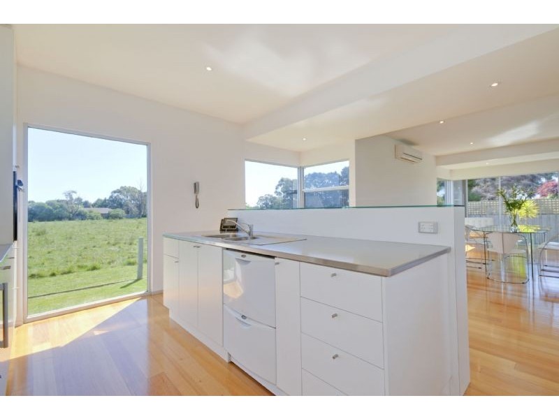 35 Swallow Grove, Traralgon VIC 3844