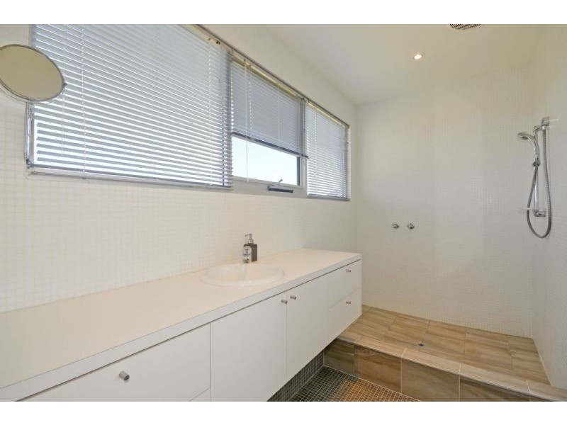 35 Swallow Grove, Traralgon VIC 3844