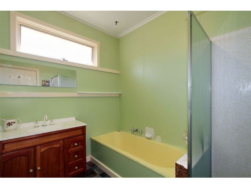 10 Loch Park Road, Traralgon VIC 3844
