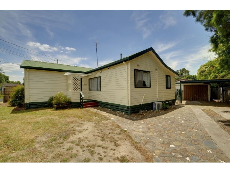 18 Gillies Crescent, Traralgon VIC 3844