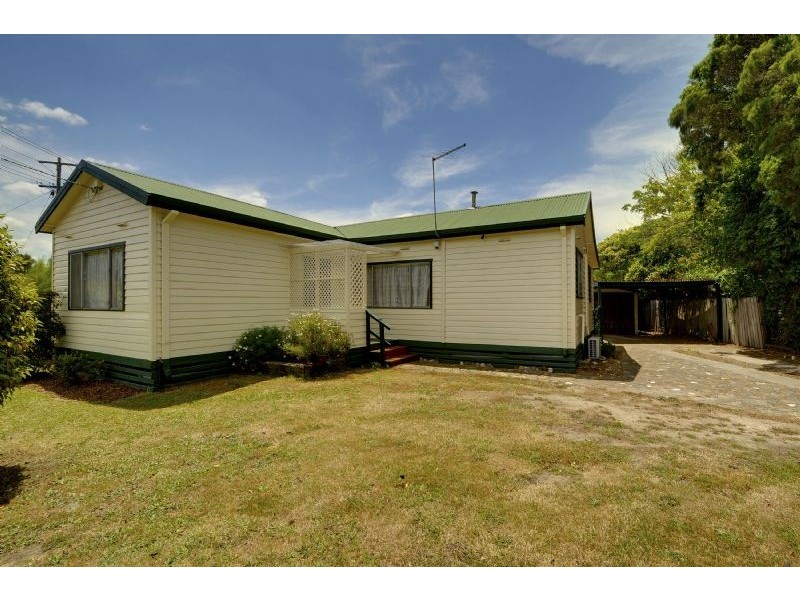 18 Gillies Crescent, Traralgon VIC 3844