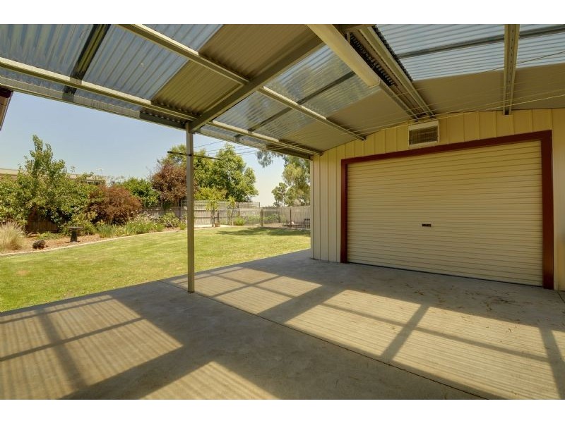 39 Swallow Grove, Traralgon VIC 3844
