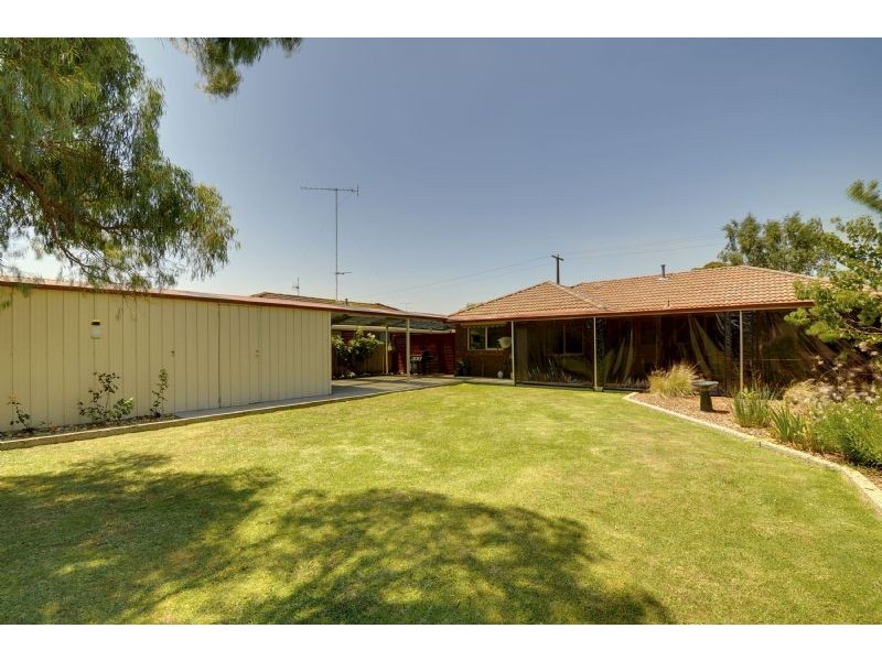 39 Swallow Grove, Traralgon VIC 3844