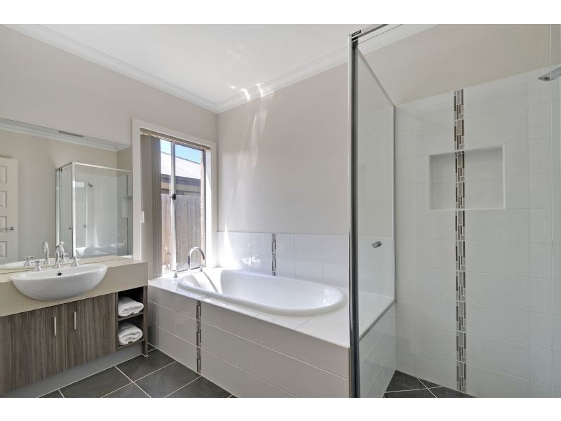 17 Donegal Avenue, Traralgon VIC 3844