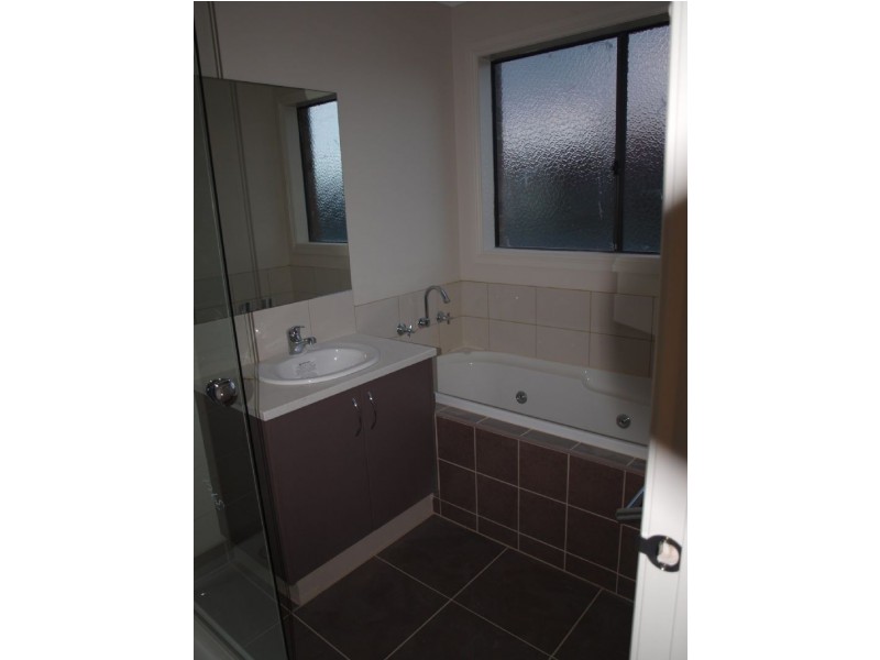 21 CONNAUGHT WAY, Traralgon VIC 3844