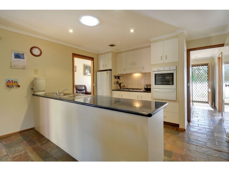 13 Swallow Grove, Traralgon VIC 3844