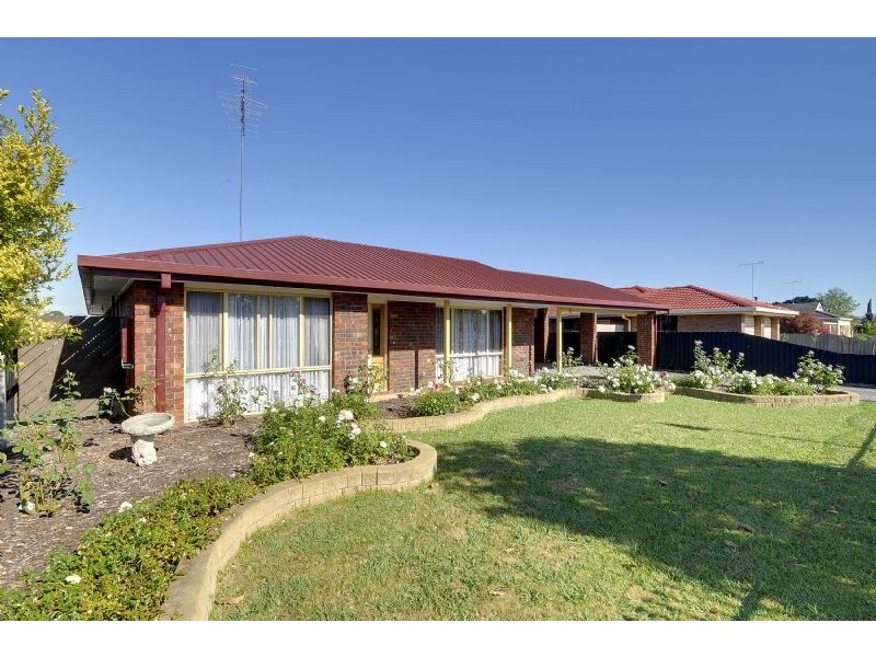13 Swallow Grove, Traralgon VIC 3844