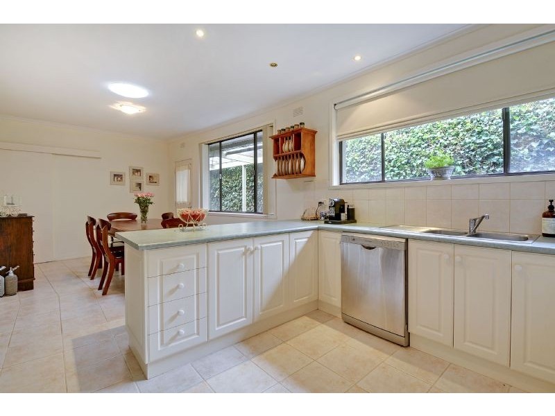 1 Greenwood Grove, Traralgon VIC 3844