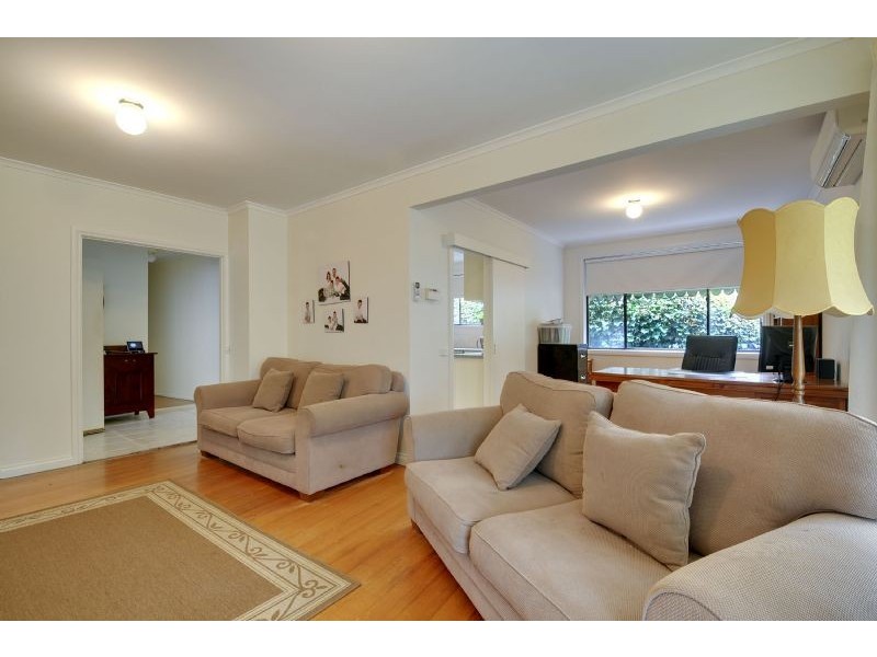 1 Greenwood Grove, Traralgon VIC 3844