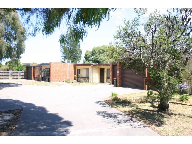 Unit 3/8 Brolga Boulevard, Traralgon VIC 3844