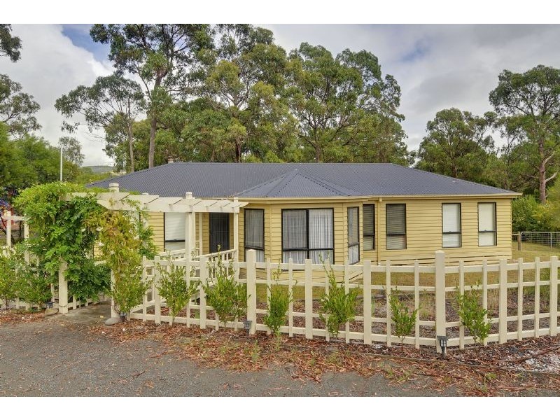 4 Chester Court, Traralgon South VIC 3844