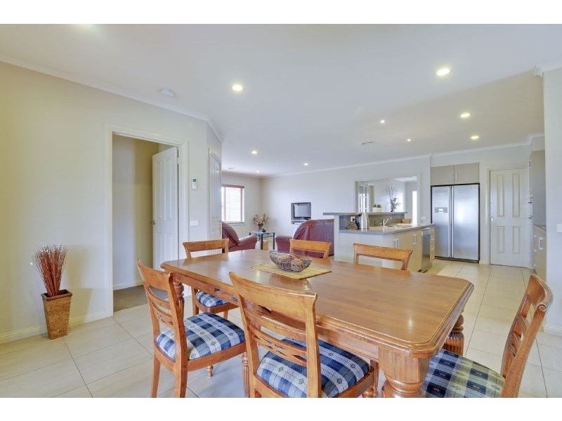 4 Crestmont Court, Traralgon VIC 3844