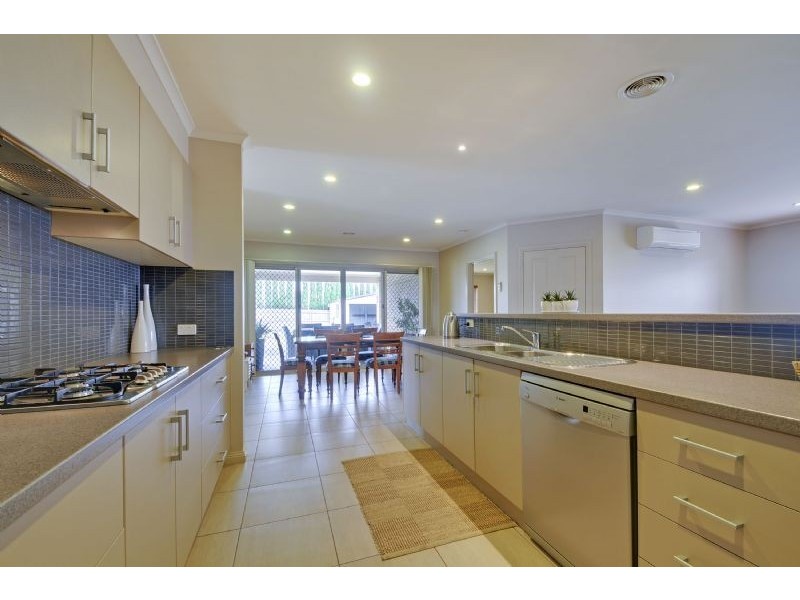 4 Crestmont Court, Traralgon VIC 3844