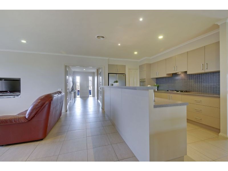 4 Crestmont Court, Traralgon VIC 3844