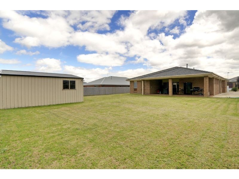 4 Crestmont Court, Traralgon VIC 3844