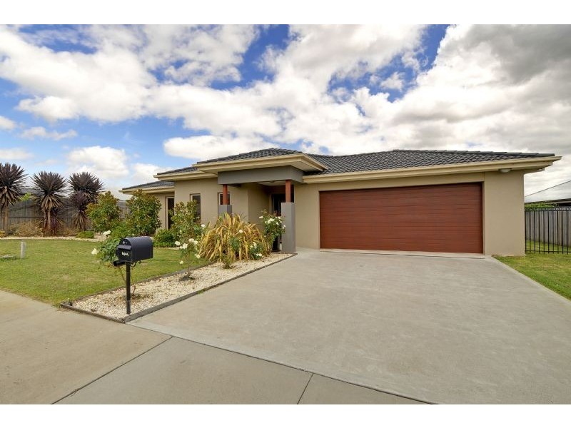 4 Crestmont Court, Traralgon VIC 3844
