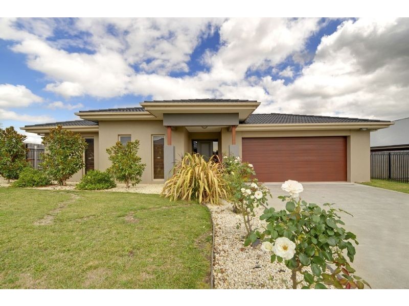 4 Crestmont Court, Traralgon VIC 3844