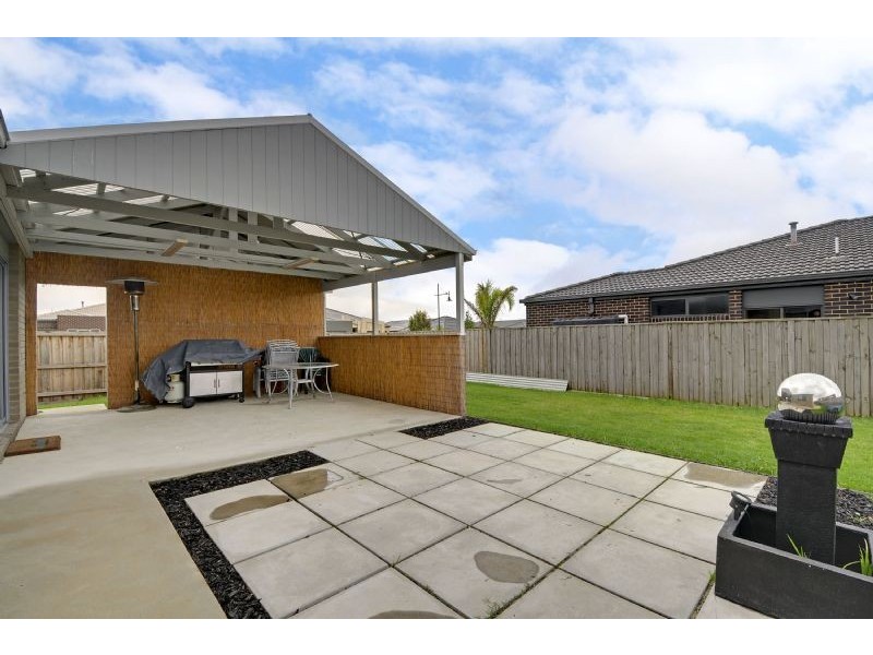 2 Stonehaven Drive, Traralgon VIC 3844