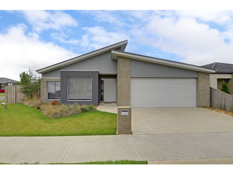 2 Stonehaven Drive, Traralgon VIC 3844