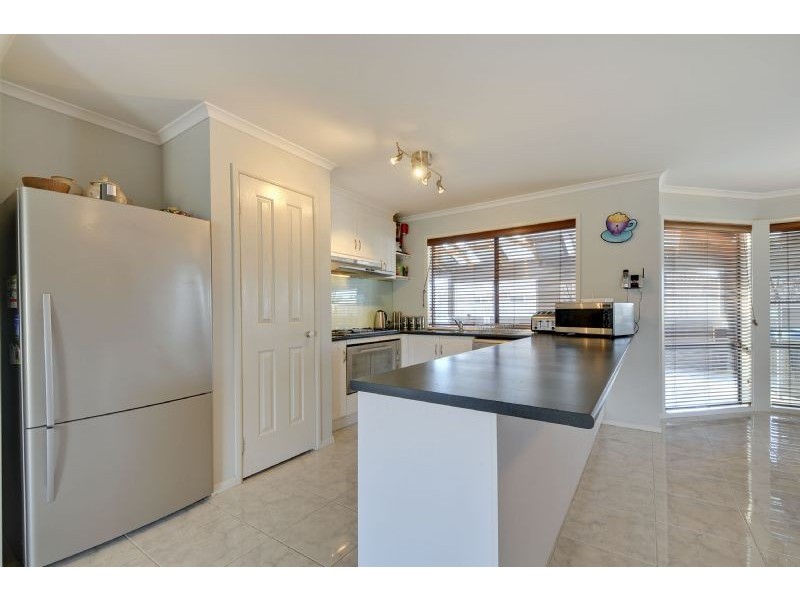 33-35 Greenfield Drive, Traralgon VIC 3844