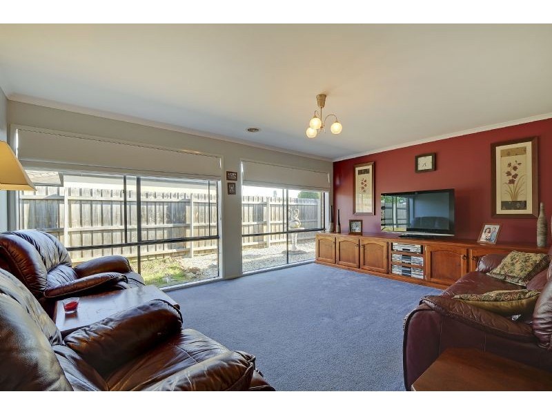 33-35 Greenfield Drive, Traralgon VIC 3844