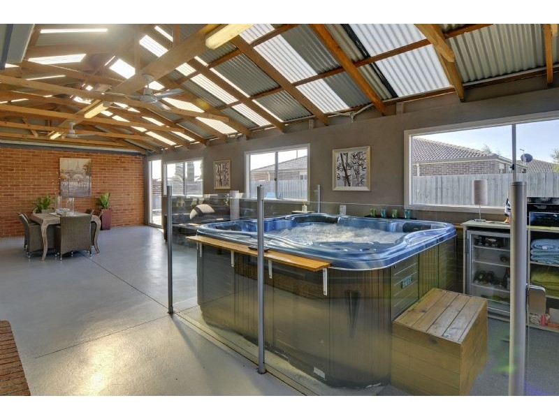 33-35 Greenfield Drive, Traralgon VIC 3844