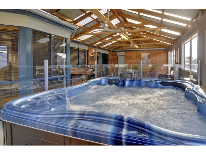 33-35 Greenfield Drive, Traralgon VIC 3844