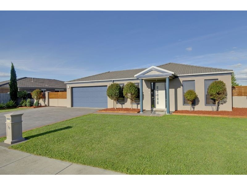 33-35 Greenfield Drive, Traralgon VIC 3844