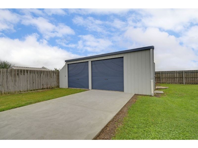 33-35 Greenfield Drive, Traralgon VIC 3844