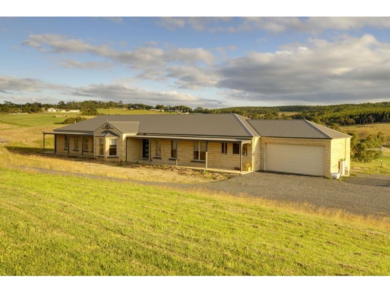 11 Hazelwood Ridge, Hazelwood North VIC 3840