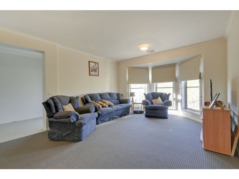 11 Hazelwood Ridge, Hazelwood North VIC 3840