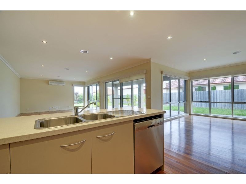 6 Leinster Avenue, Traralgon VIC 3844