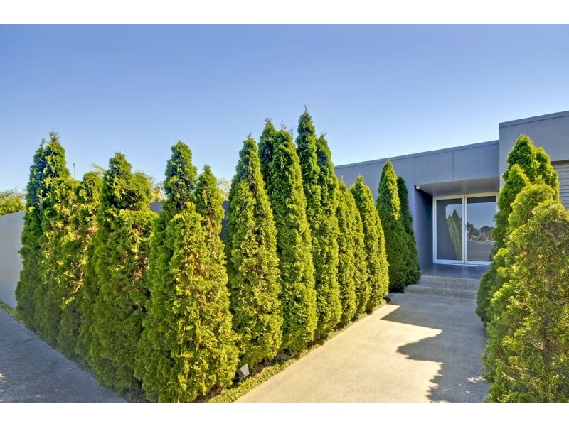 35 Swallow Grove, Traralgon VIC 3844