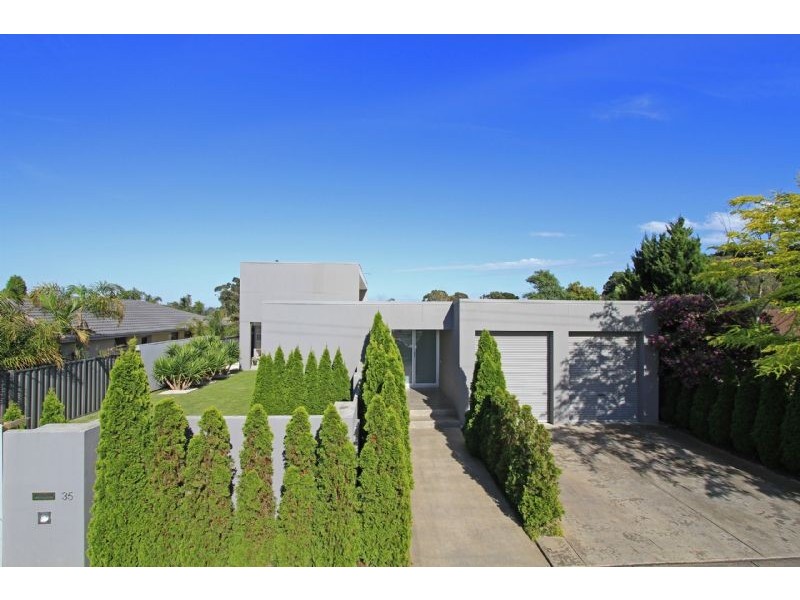 35 Swallow Grove, Traralgon VIC 3844