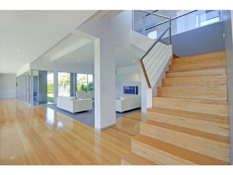 35 Swallow Grove, Traralgon VIC 3844