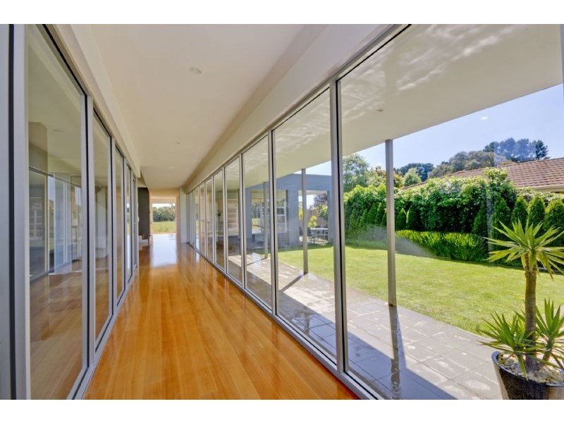 35 Swallow Grove, Traralgon VIC 3844